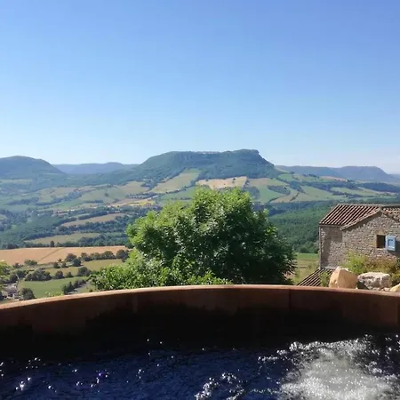 Maison Charmante A Avec Jacuzzi Saint-Georges-de-Luzencon