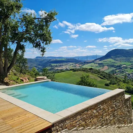 Maison Charmante A Avec Jacuzzi * Saint-Georges-de-Luzençon