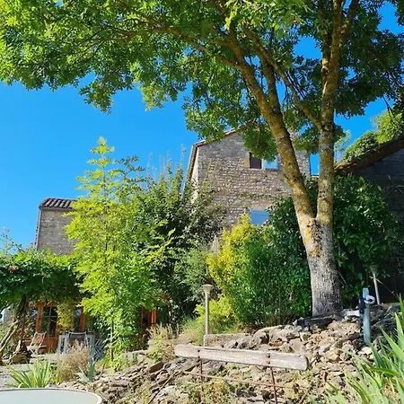 Holiday home Maison Charmante A Avec Jacuzzi *