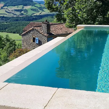 Maison Charmante A Avec Jacuzzi Feriehus Saint-Georges-de-Luzençon